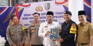 Polda Jatim Terima Hibah Tanah dari Pemkab Sampang untuk Bangun Mako Brimob