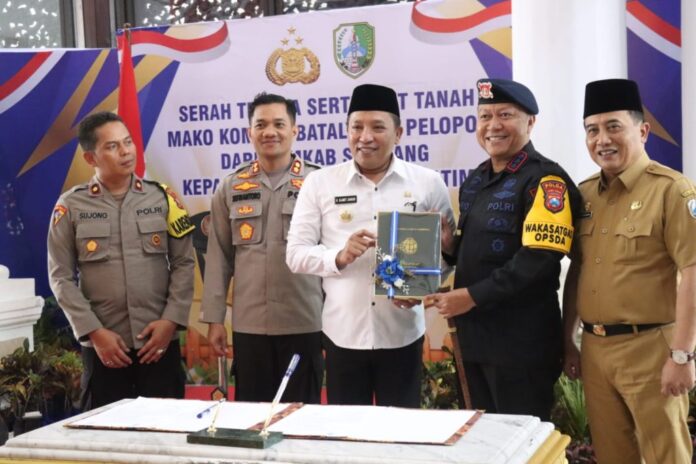 Polda Jatim Terima Hibah Tanah dari Pemkab Sampang untuk Bangun Mako Brimob