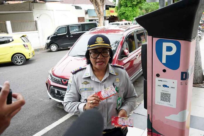 Pemkot Surabaya Luncurkan Voucher Parkir di Balai Kota dan Taman Bungkul