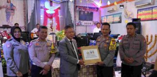 Polres Jombang Gelar Minggu Kasih di GPDI Desa Mojojejer Kecamatan Mojowarno Jombang