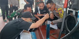Jelang Mudik Lebaran 2024, Polisi dan TNI Sidak SPBU di Jombang