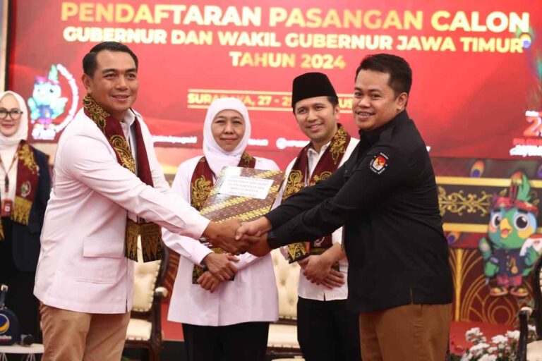 Pilkada 2024, Kpu Jatim Terima Berkas Khofifah-Emil