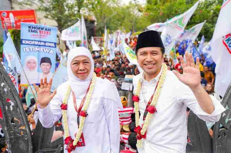 Pilkada 2024, Khofifah-Emil Pendaftar Pertama Di Kpu Jawa Timur