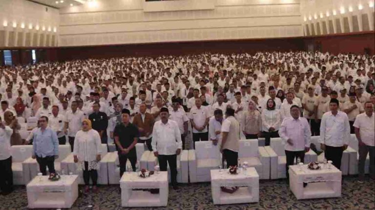 Ribuan Kepala Desa Se-Jatim Kumpul Di Surabaya Gelar Doa Bersama