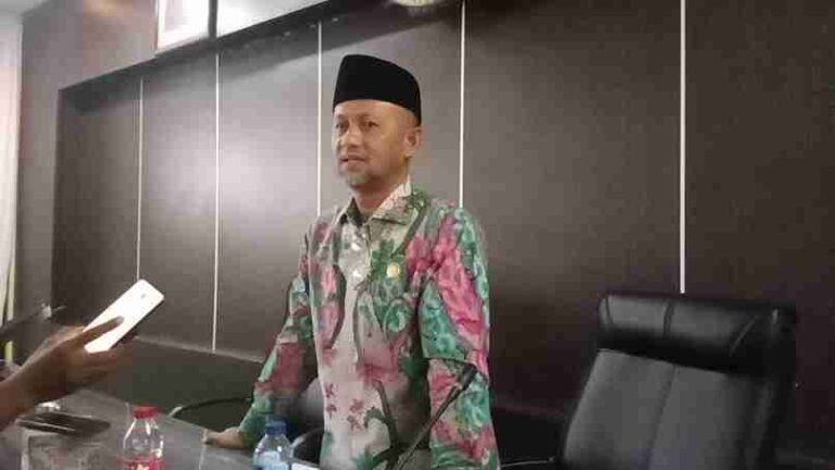 Rapat Paripurna Dprd Pamekasan Tetapkan 8 Fraksi
