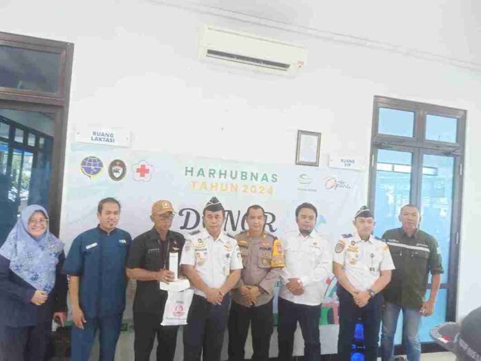 Harhubnas 2024, KSOP Gresik Peringati dengan Aksi Sosial