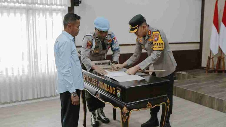Polres Jombang Siapkan 21 Personel Walpri Paslon Cabup, Ketua Kpu Dan Ketua Bawaslu