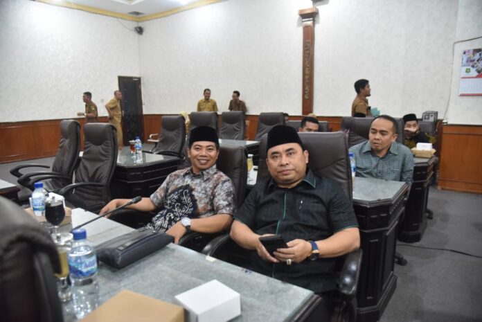 Usai Dilantik, Ketua DPRD Sumenep Perdana Pimpin Rapat Paripurna