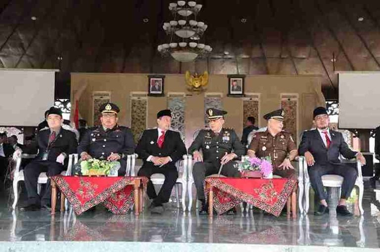 Dandim 0826 Ikuti Upacara Peringatan Hari Kesaktian Pancasila 2024 Di Pendopo Kabupaten Pamekasan