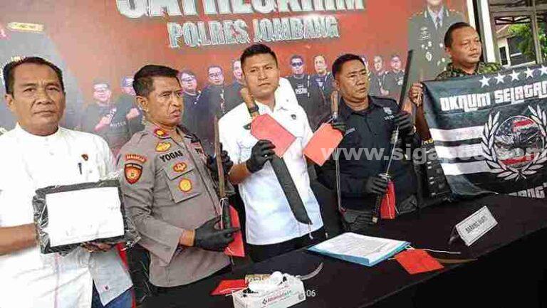 Satreskrim Polres Jombang Amankan Gangster Bersajam