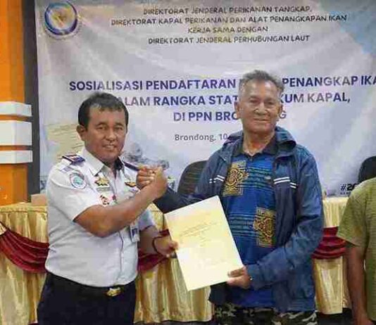 KSOP Gresik Terbitkan Grosse Akta Pendaftaran Kapal di PPN Brondong
