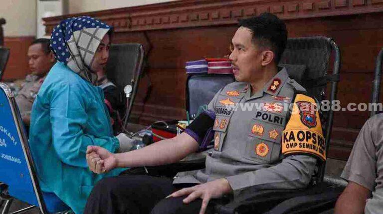 Bantu Pasokan Darah, Polres Jombang Ajak Anggotanya Donor