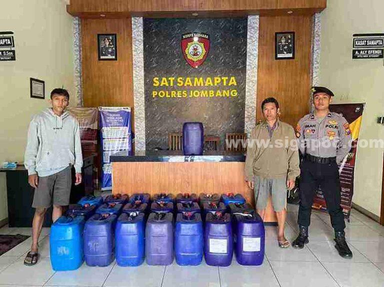 Polres Jombang Gagalkan Pengiriman 22 Jerigen Tuak Asal Tuban