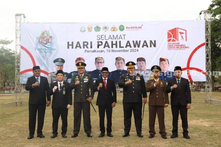 Dandim 0826 Pimpin Upacara Hari Pahlawan Di Pendopo Kabupaten Pamekasan
