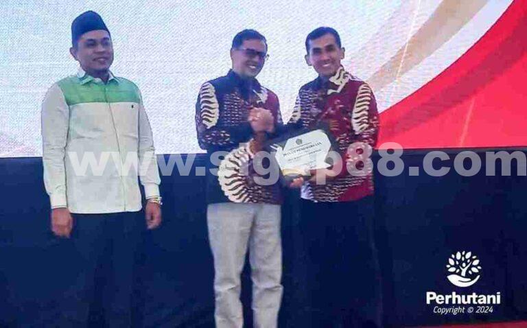 Perhutani Kph Madura Terima Penghargaan Csr Award 2024 Dari Pj Bupati Pamekasan