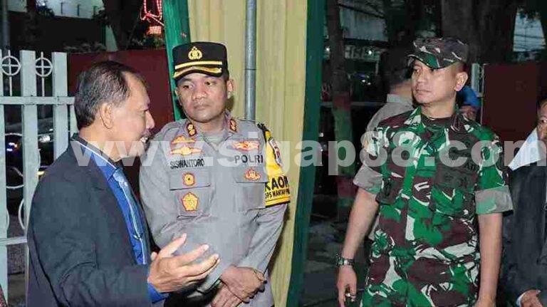 Kapolres Nganjuk Dan Dandim 0810 Tinjau Kesiapan Pengamanan Ibadah Natal Di 8 Gereja