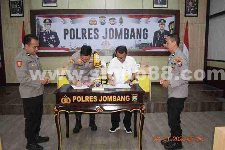 Jaga Kelestarian Hutan, Perhutani Jalin Kerjasama Dengan Polres Jombang