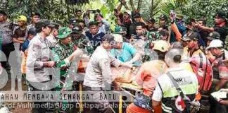 Polres Jombang Bersama TNI, Bantu Pencarian Korban Tanah Longsor