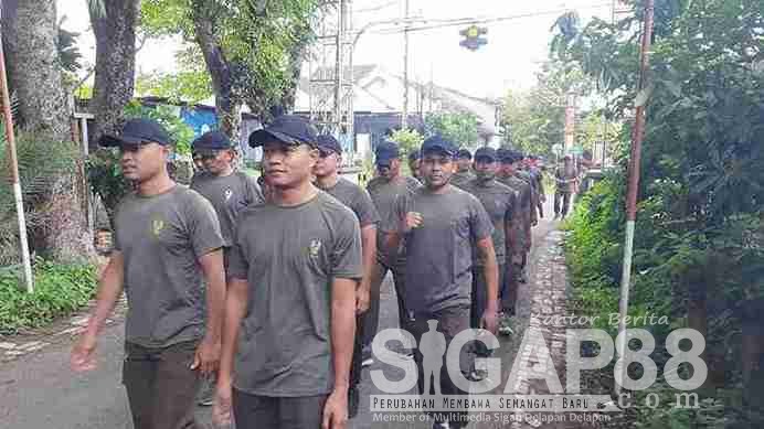 Jaga Kebugaran Tubuh, Prajurit Kodim 0826 Pamekasan Laksanakan Olahraga Jalan Santai Jaga Kebugaran Tubuh, Prajurit Kodim 0826 Pamekasan Laksanakan Olahraga Jalan Santai