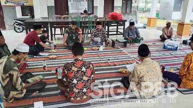 Babinsa Koramil 0826-04 Galis Ikuti Kegiatan Khatmil Quran di Tobungan