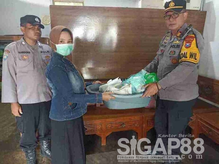 Polisi Jombang Gerak Cepat Selamatkan Bayi Yang Ditemukan Warga Di Diwek