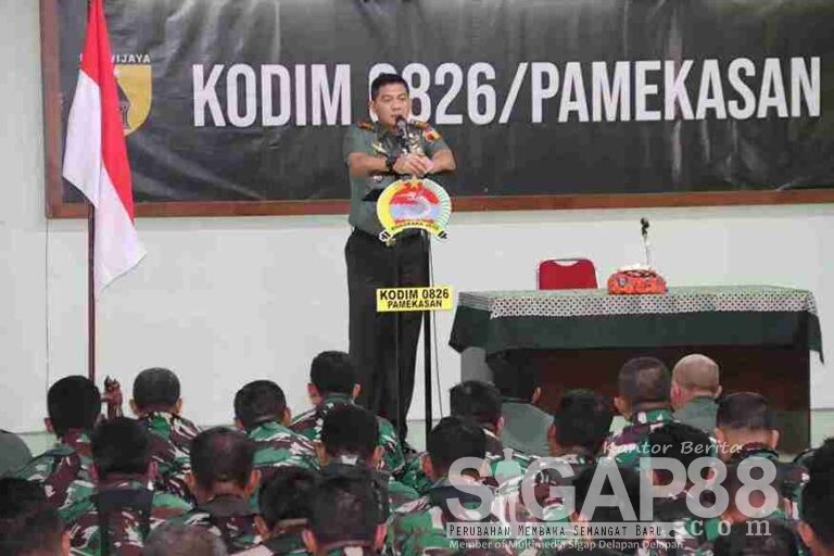 Letkol Inf Herik Prasetiawan Tekankan Risiko Hukum Judi Online Dan Narkoba Kepada Anggota Kodim 0826 Pamekasan
