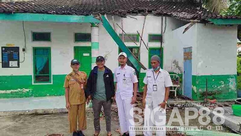 Dinkes P2Kb Sumenep Akan Perbaiki Joglo Pustu Pagerungan Kecil Yang Ambruk