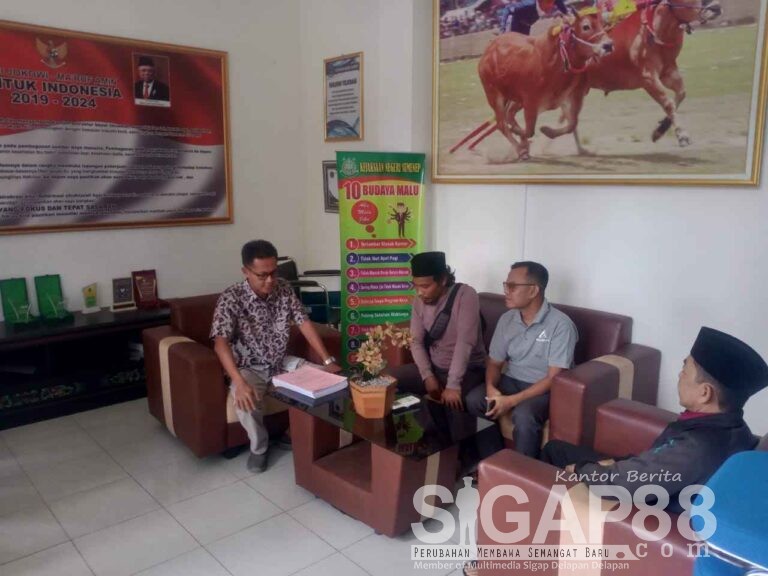 Kasus Ijazah Palsu, Pemuda Desa Kangayan Audiensi Dengan Kejari Sumenep