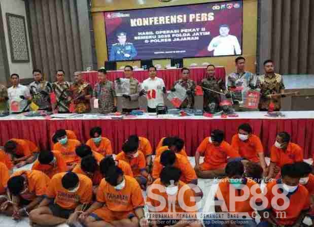 operasi pekat semeru 2025