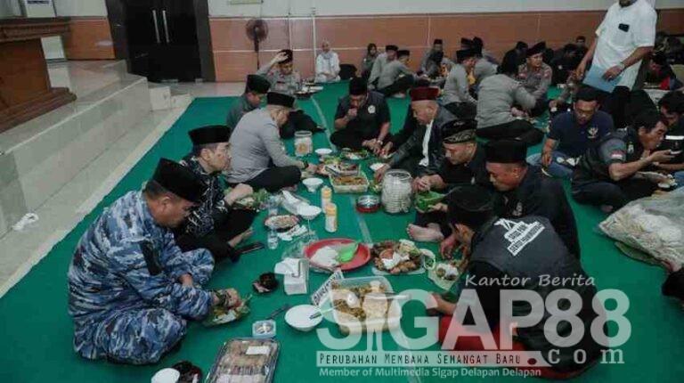 Jelang Hut Bhayangkara Ke-79 Dan Tahun Baru Islam, Polres Jombang Gelar Liwetan Bhayangkara
