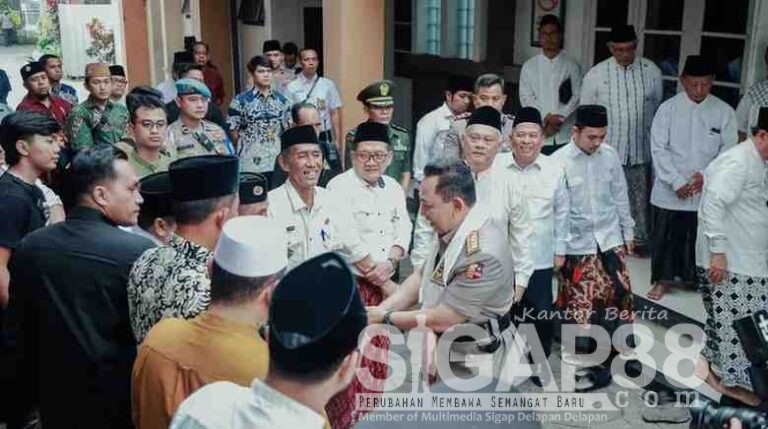 Wabup Jombang Sambut Kapolri Ziarah Ke Makam Gus Dur Dalam Rangka Hut Bhayangkara