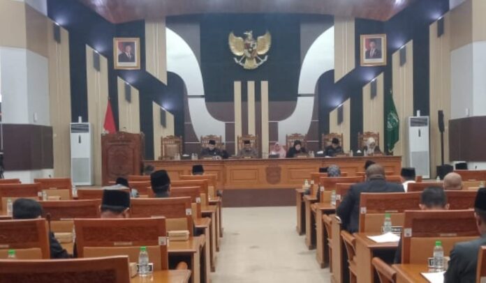 dprd pasuruan rapat paripurna