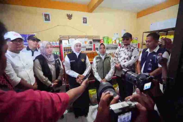 Gubernur Jatim Tinjau Koperasi Merah Putih Di Kelurahan Miji Mojokerto