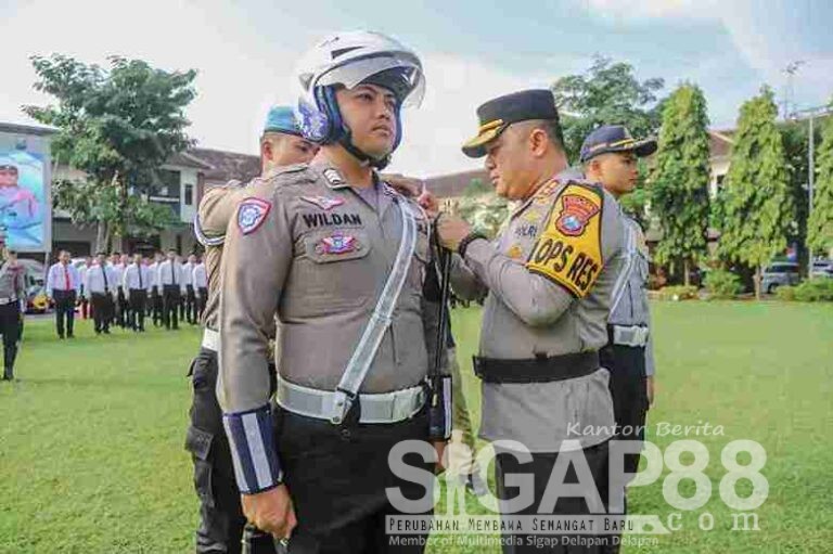 Kapolres Jombang Pimpin Apel Gelar Pasukan Operasi Patuh Semeru 2025