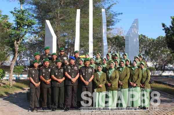 HUT Korem 084/Bhaskara Jaya: Kodim Pamekasan Gelar Ziarah Rombongan di TMP Panglegur