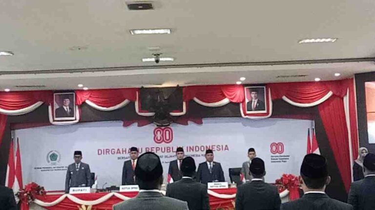 Jelang Hut Ri Ke-80, Dprd Pamekasan Ikuti Pidato Kenegaraan Presiden Prabowo Subianto