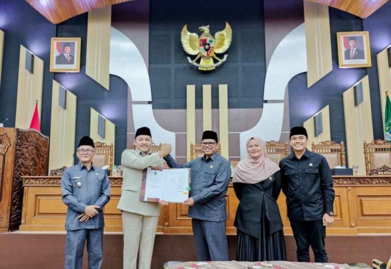 Dprd Kabupaten Pasuruan Bersama Pemkab Tandatangani Nota Kesepakatan Kebijakan Umum Anggaran Dan Prioritas Plafon Anggaran Sementara