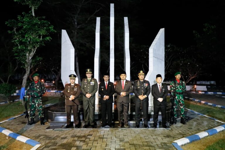 Dandim 0826 Pamekasan Pimpin Apel Kehormatan Dan Renungan Suci Hut Ri Ke-80