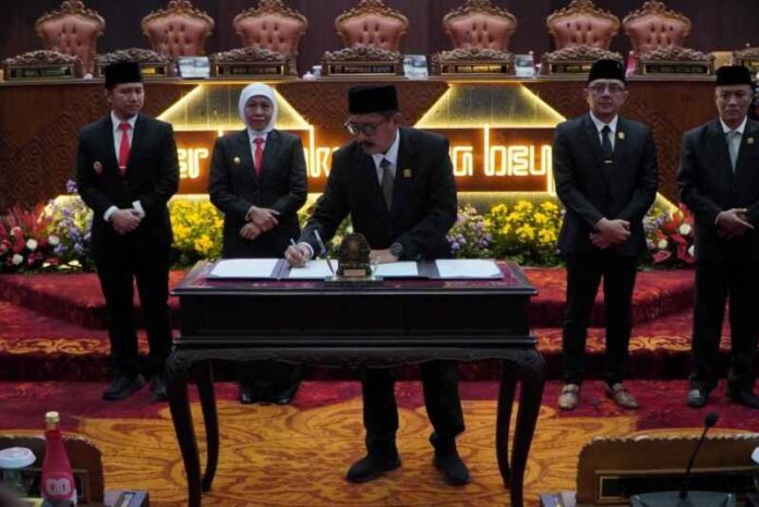 dprd jatim DPRD Jatim dan Pemprov Sepakati Persetujuan Nota KUA-PPAS Perubahan APBD 2025