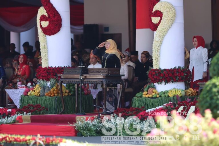 Pasukan Paskibraka Dan Tari Kolosal Tribhuwana, Meriahkan Upacara Hut Ke-80 Ri Di Gedung Negara Grahadi