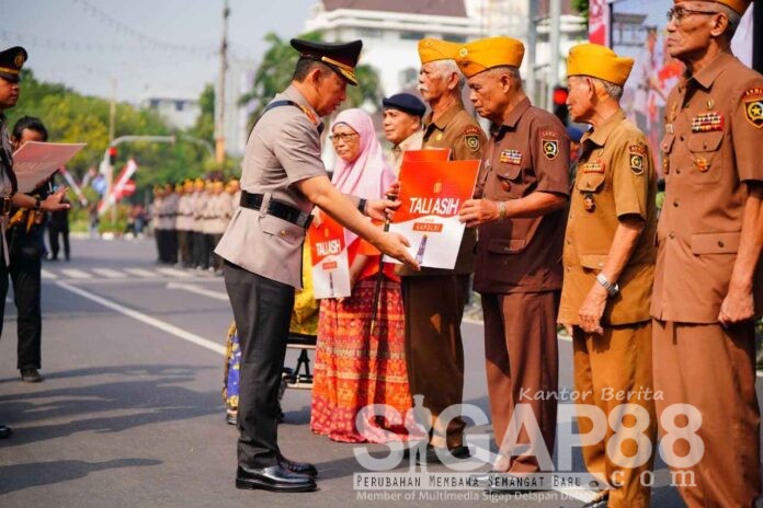 Kapolri Pimpin Upacara Hari Juang Polri di Surabaya