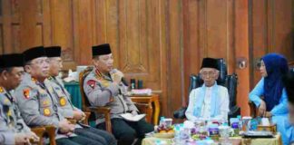 Kunjungi 2 Ponpes di Jatim, Kapolri: Amanat Presiden Menjaga Kerukunan