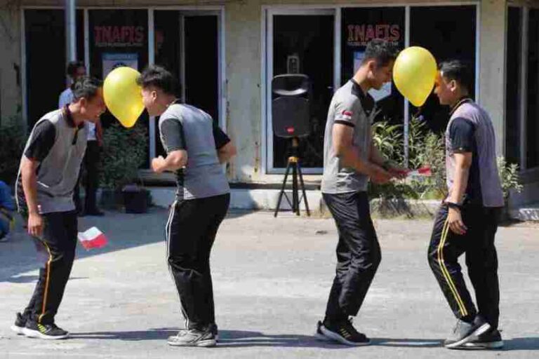 Semarak Hut Ke-80 Ri, Polres Pelabuhan Tanjung Perak Tumbuhkan Kebersamaan Lewat Lomba