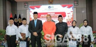Kanwil Ditjenpas Jatim Serahkan Remisi Umum 17 Agustus dan Dasawarsa kepada Warga Binaan