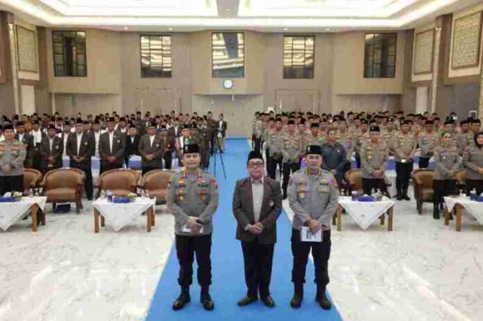 polda jatim gandeng dai Polda Jatim Gandeng Ratusan Da’i