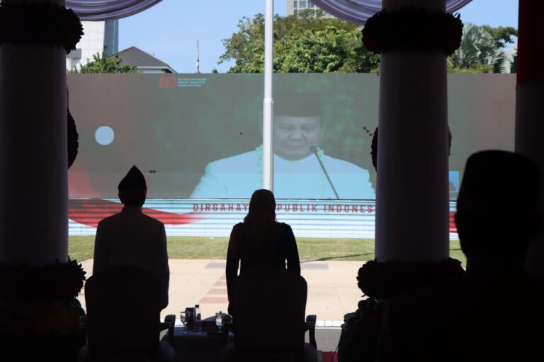 Gubernur Jawa Timur Ikuti Upacara Hut Ke-80 Ri Secara Virtual Di Gedung Negara Grahadi Surabaya