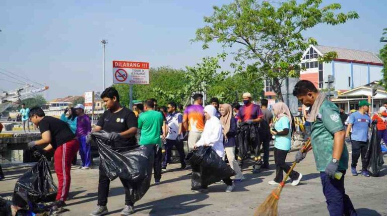 Harhubnas 2025, Ksop Kelas Ii Gresik Bersama Insan Maritim Gelar Aksi Sosial