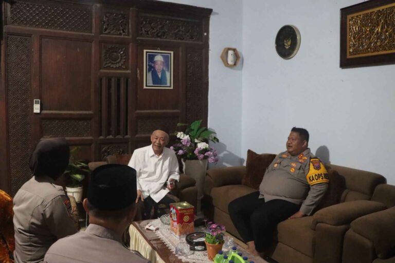 Kapolres Pasuruan Silaturahmi Ke Tokoh Agama