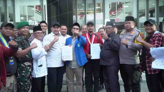 mahasiswa Cipayung