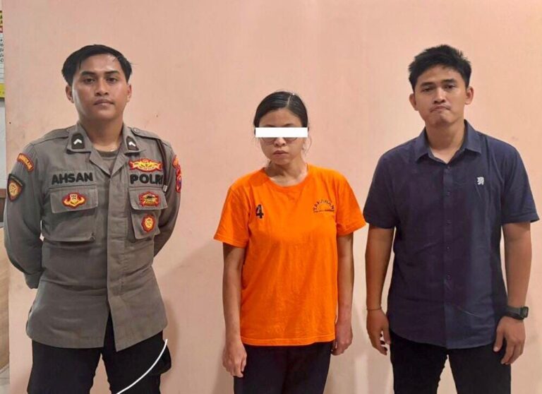 Curi Ponsel Di Suroboyo Bus, Wanita Ini Mampir Wtc Reset Hp Curian